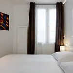 Champs Elysées Apartment